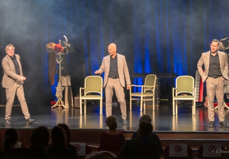 Theater: Grimms sämtliche Werke... leicht gekürzt