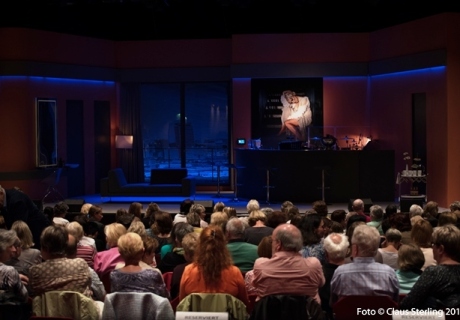 Theater: Höchste Zeit!